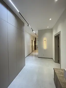Satılır 4 otaqlı mənzil 142 m²