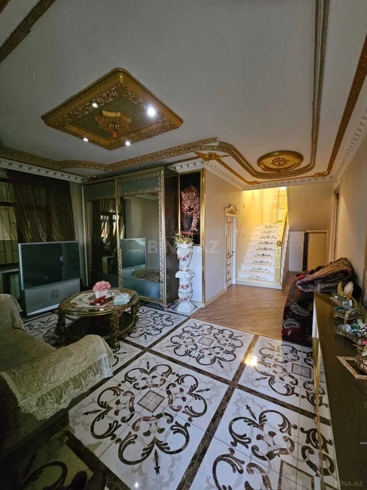 Satılır 6 otaqlı həyət evi 315 m²