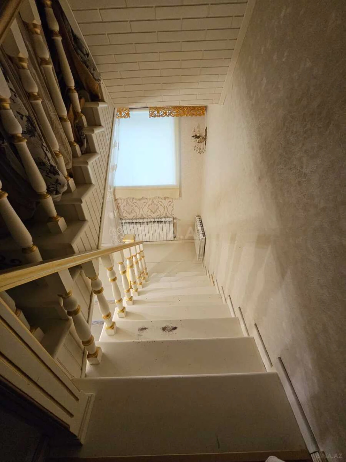 Satılır 6 otaqlı həyət evi 315 m²