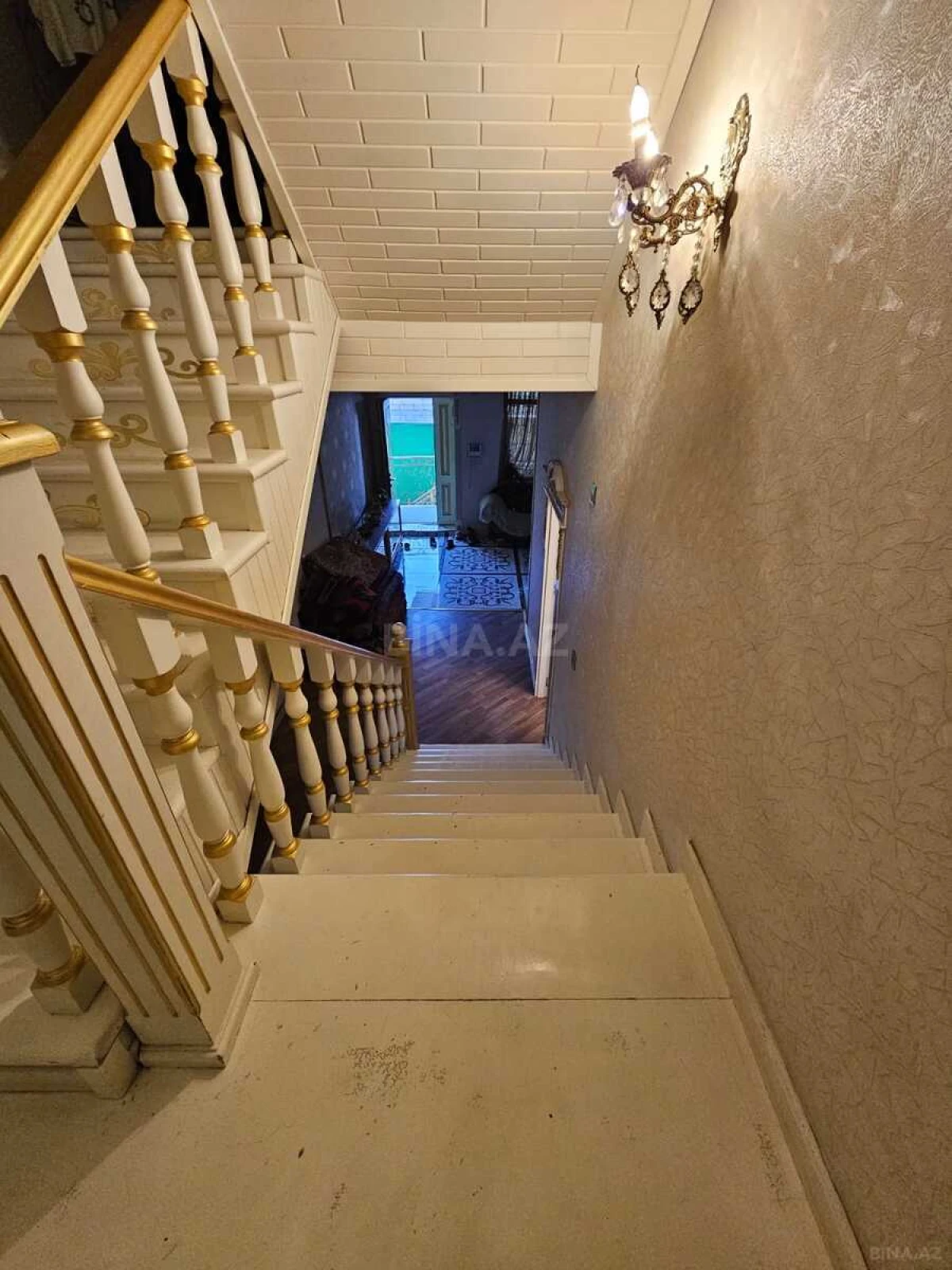 Satılır 6 otaqlı həyət evi 315 m²