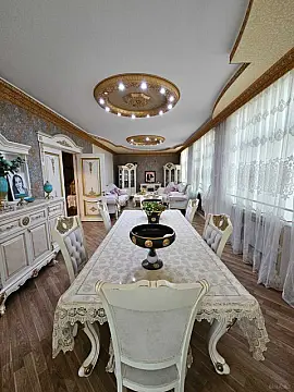 Satılır 6 otaqlı həyət evi 315 m²