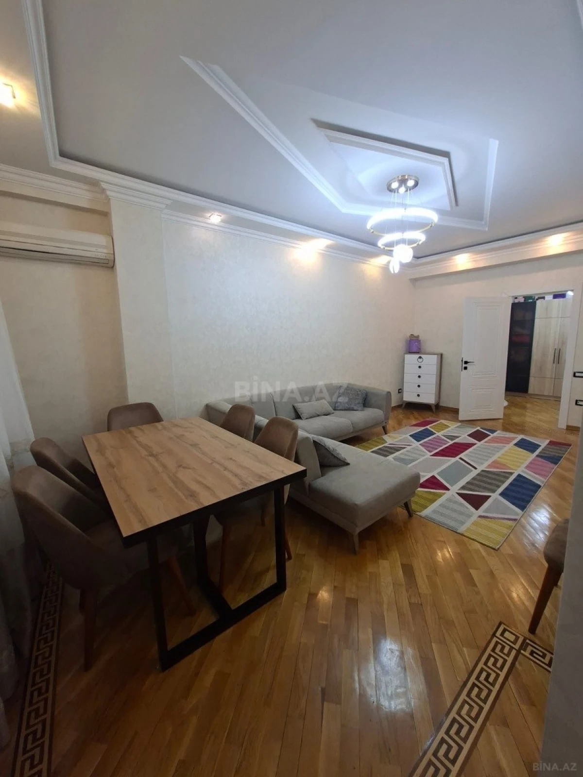 Satılır 3 otaqlı mənzil 92 m²