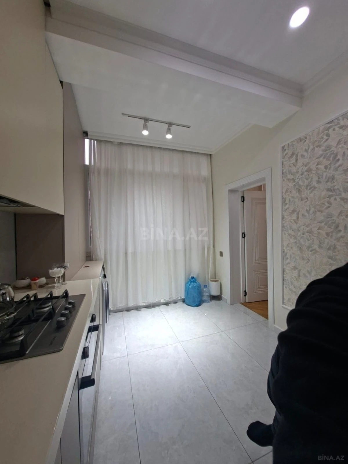 Satılır 3 otaqlı mənzil 92 m²