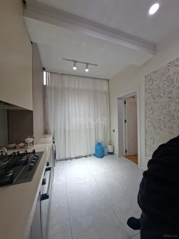 Satılır 3 otaqlı mənzil 92 m²