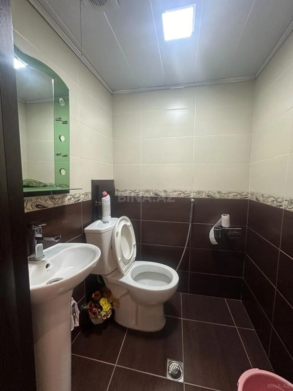Kirayə verilir 3 otaqlı mənzil 141 m²