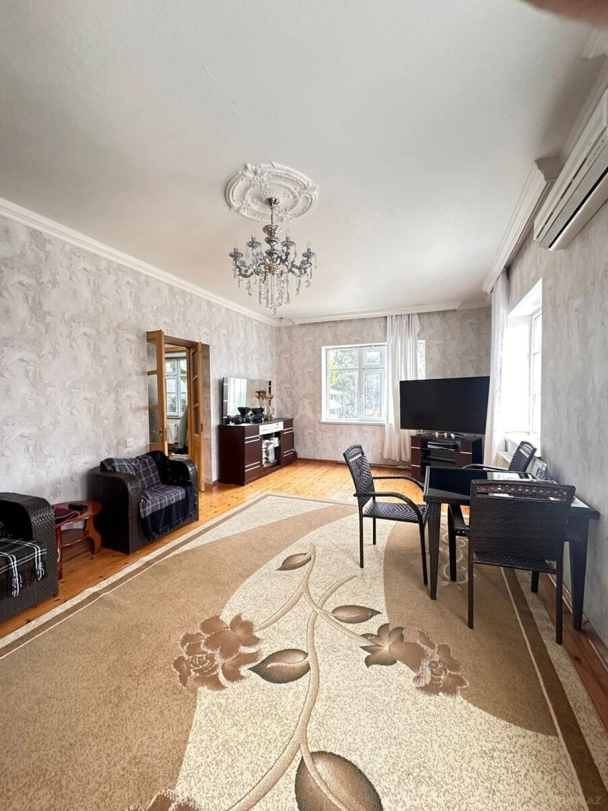 Kirayə verilir 5 otaqlı həyət evi 200 m²