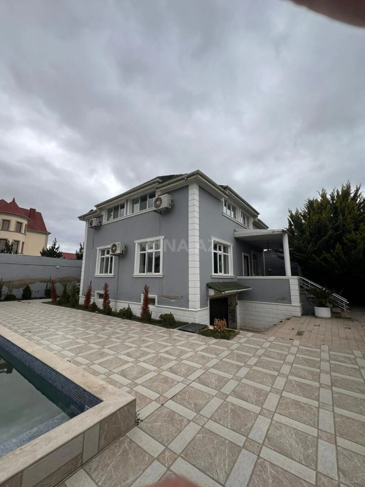 Kirayə verilir 5 otaqlı həyət evi 200 m²