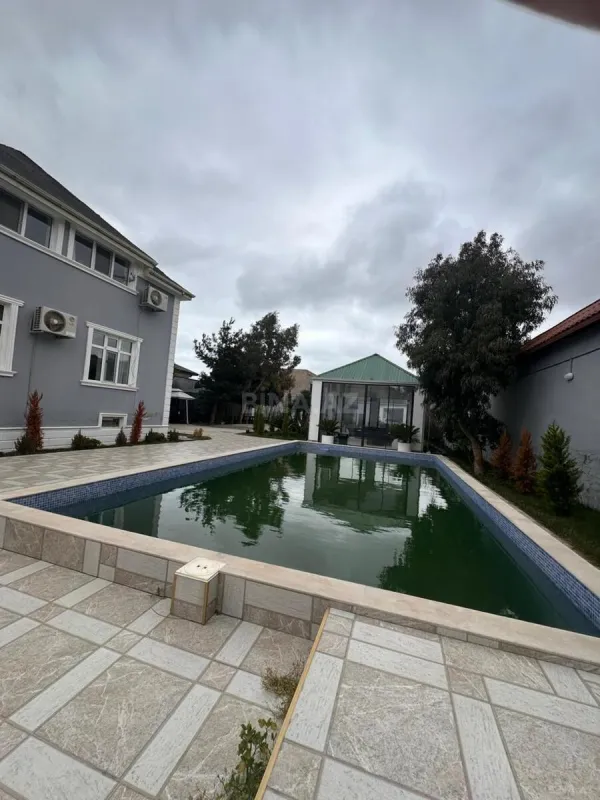 Kirayə verilir 5 otaqlı həyət evi 200 m²