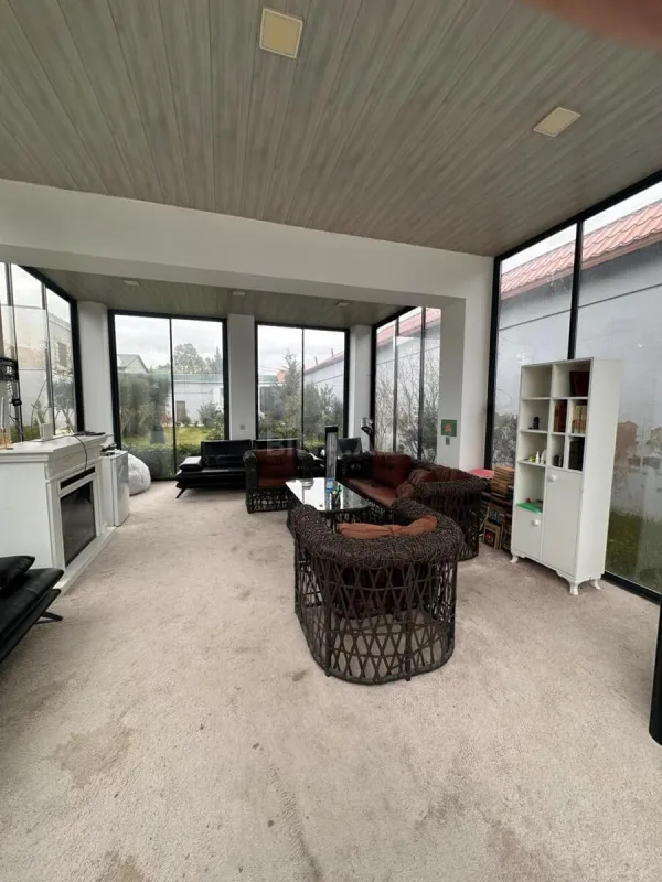 Kirayə verilir 5 otaqlı həyət evi 200 m²