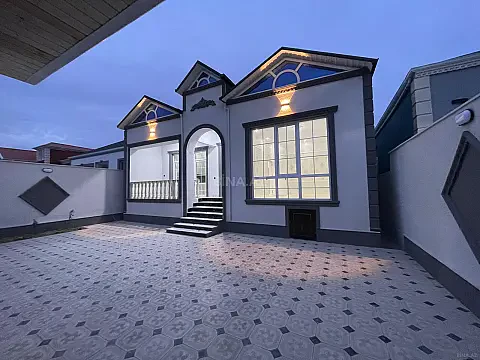 Satılır 4 otaqlı həyət evi 127 m² — Bakı 4 otaq 127.00 m²