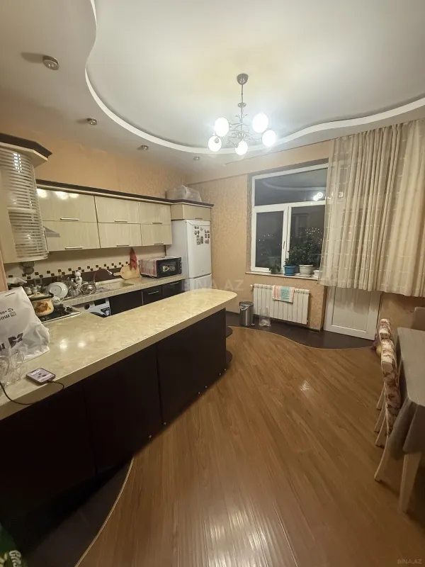 Kirayə verilir 3 otaqlı mənzil 120 m²