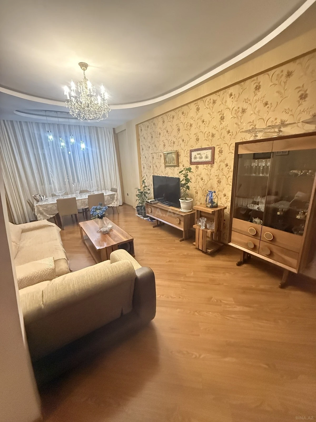 Kirayə verilir 3 otaqlı mənzil 120 m²