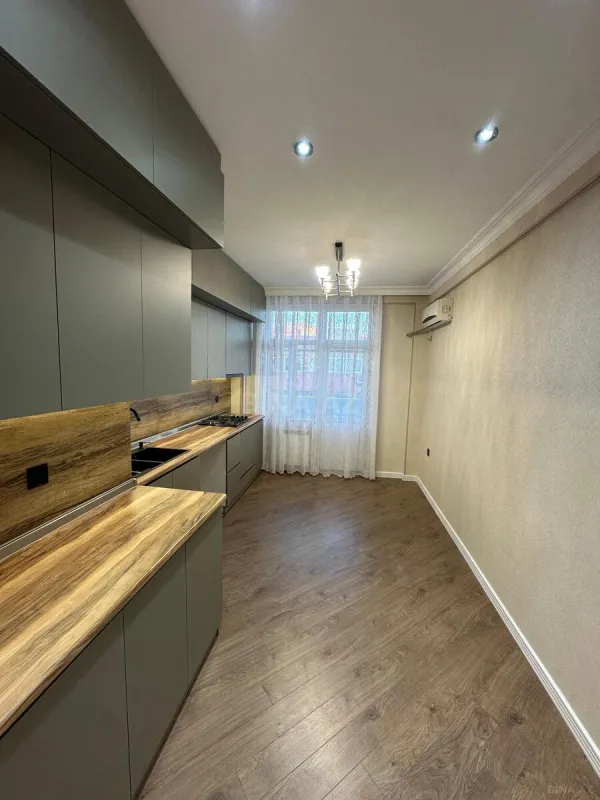 Satılır 2 otaqlı mənzil 96 m²
