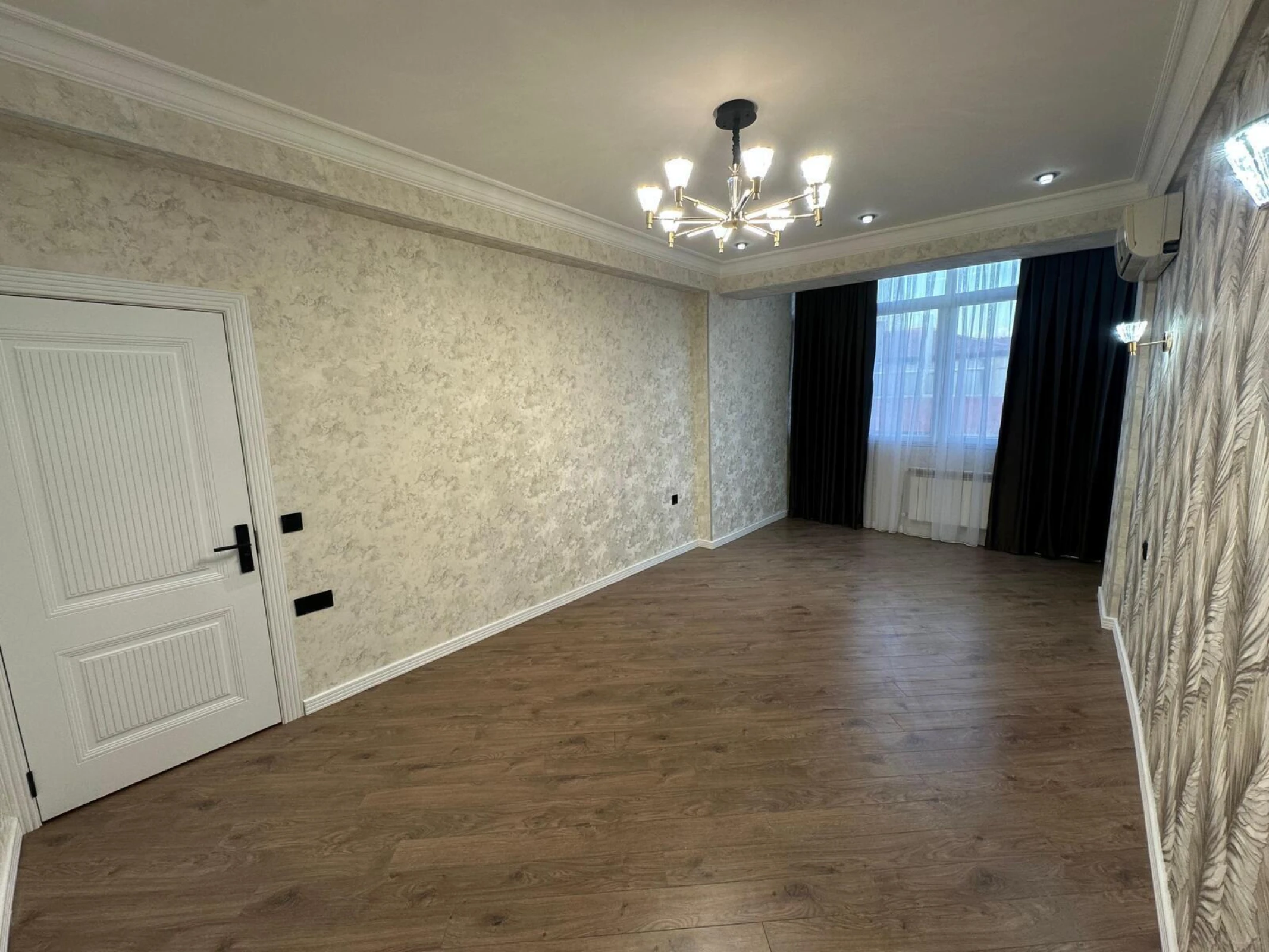 Satılır 2 otaqlı mənzil 96 m²