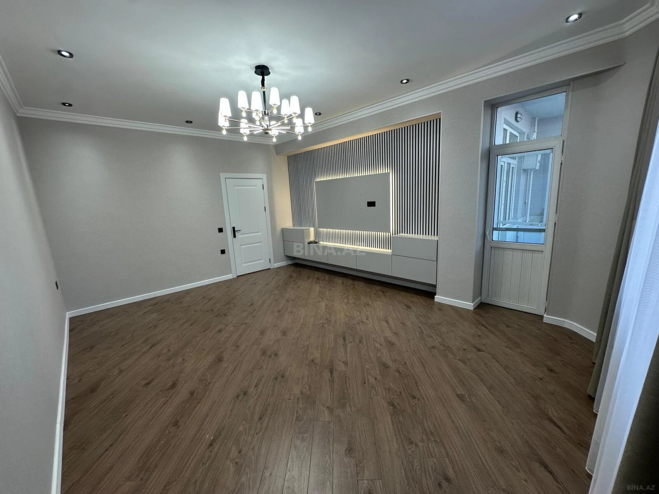 Satılır 2 otaqlı mənzil 96 m²