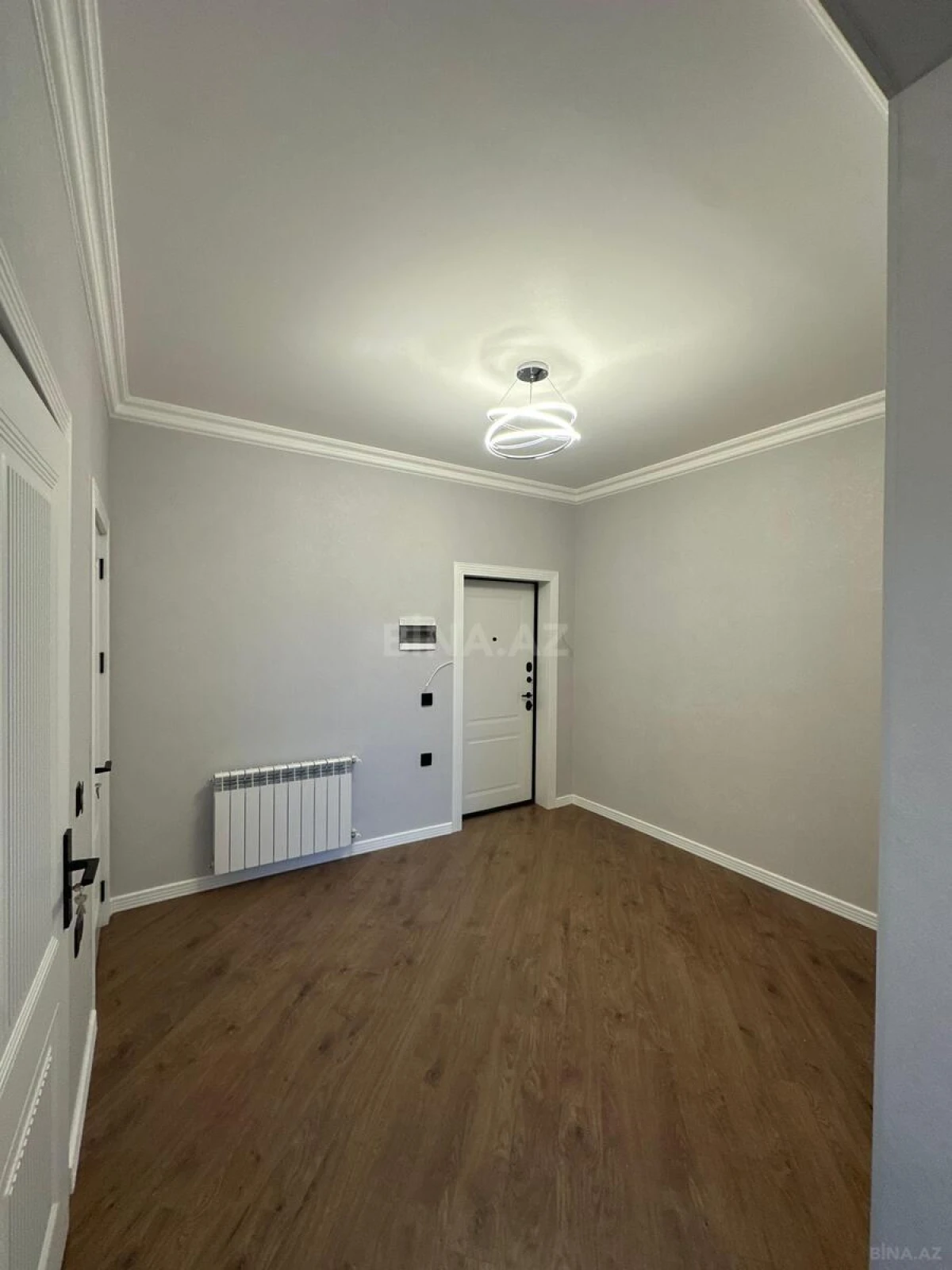 Satılır 2 otaqlı mənzil 96 m²