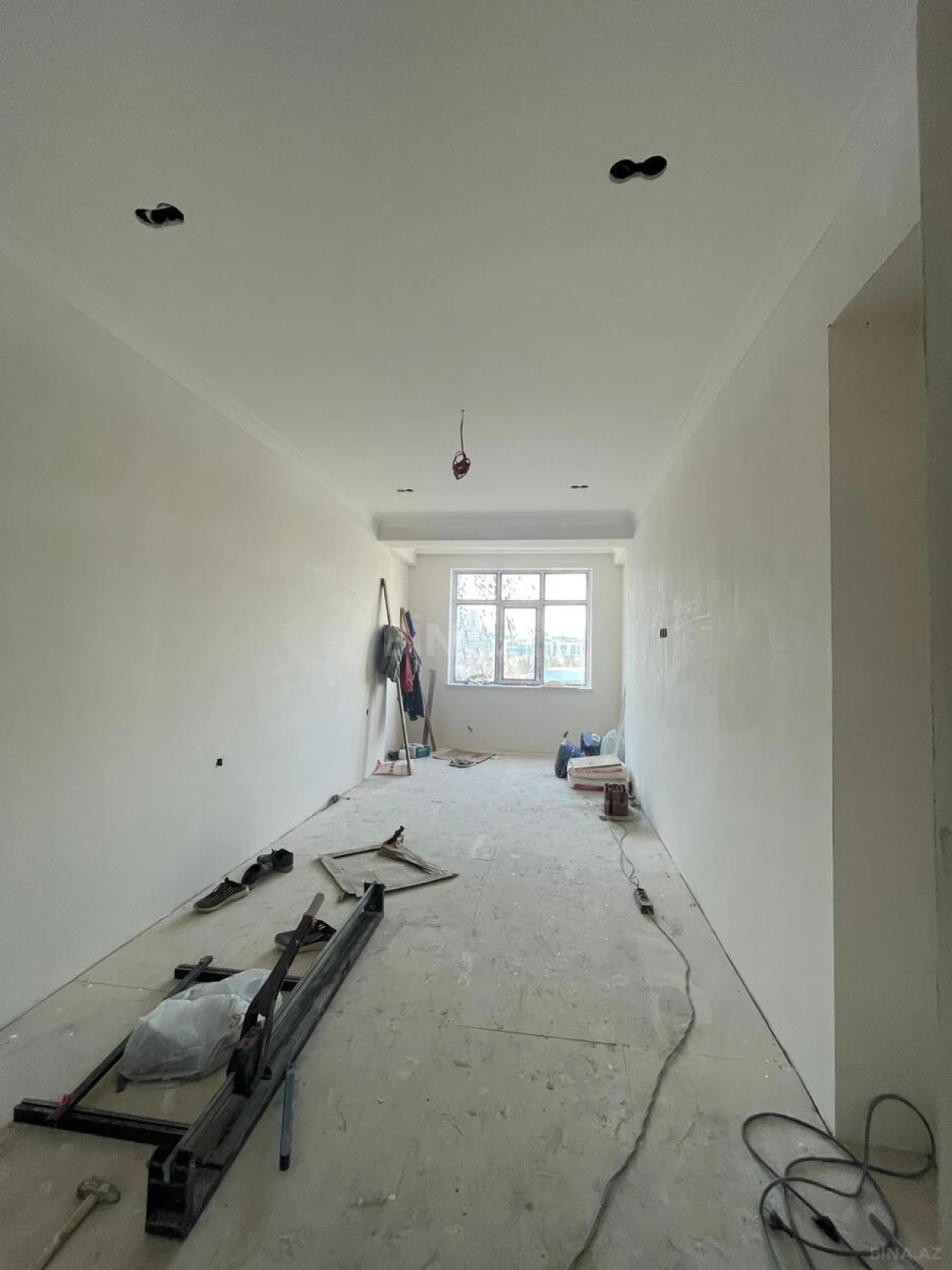 Satılır 3 otaqlı mənzil 139 m²