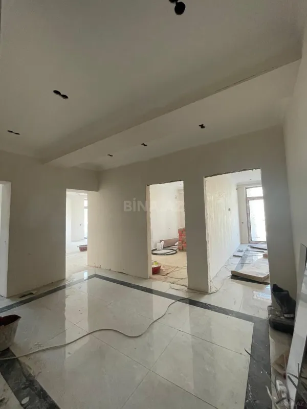Satılır 3 otaqlı mənzil 139 m²