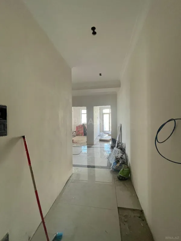 Satılır 3 otaqlı mənzil 139 m²