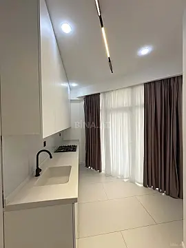 Satılır 3 otaqlı mənzil 117 m²