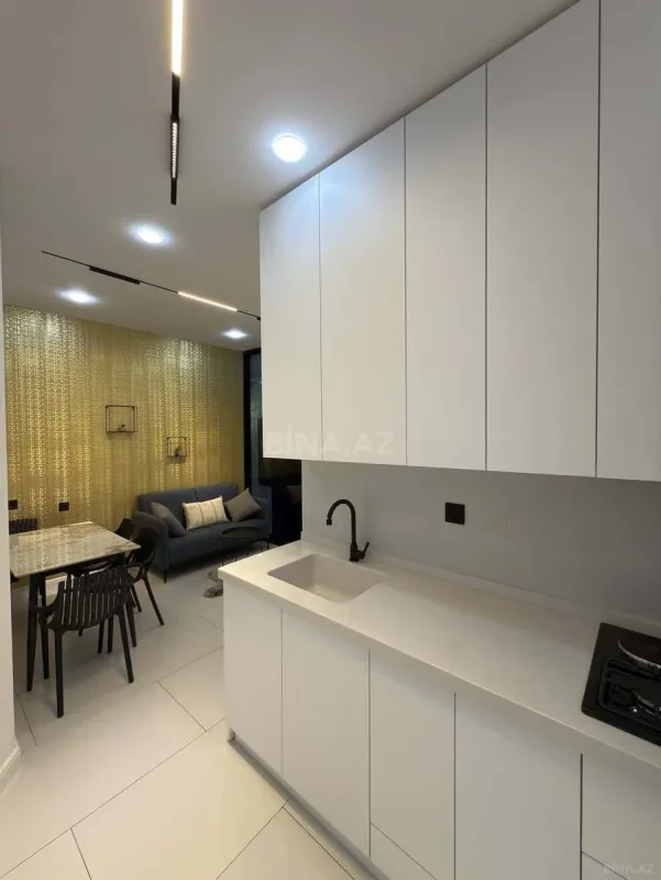 Satılır 3 otaqlı mənzil 117 m²