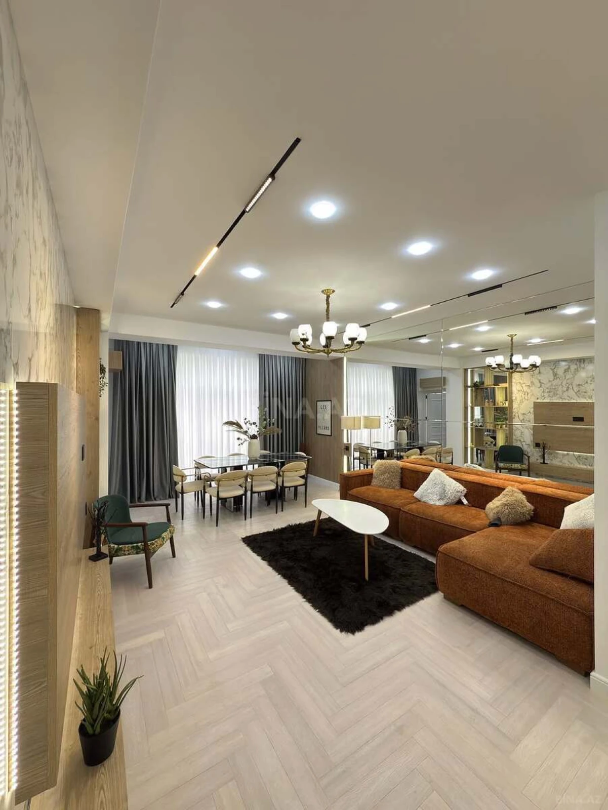 Satılır 3 otaqlı mənzil 117 m²