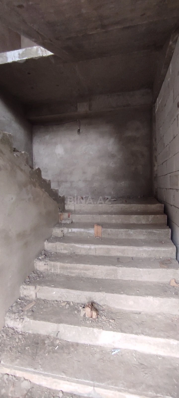 Satılır obyekt 136 m²