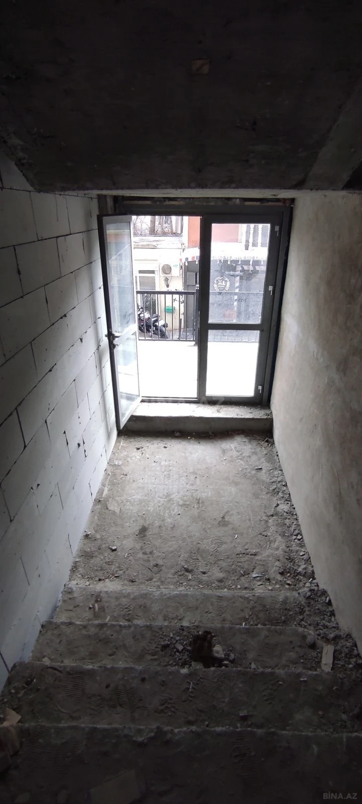 Satılır obyekt 136 m²