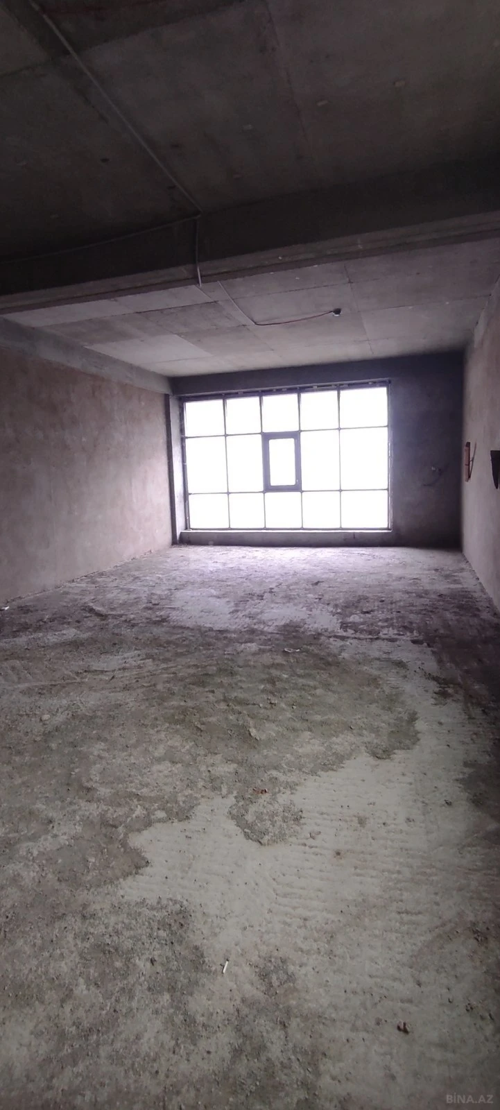 Satılır obyekt 136 m²