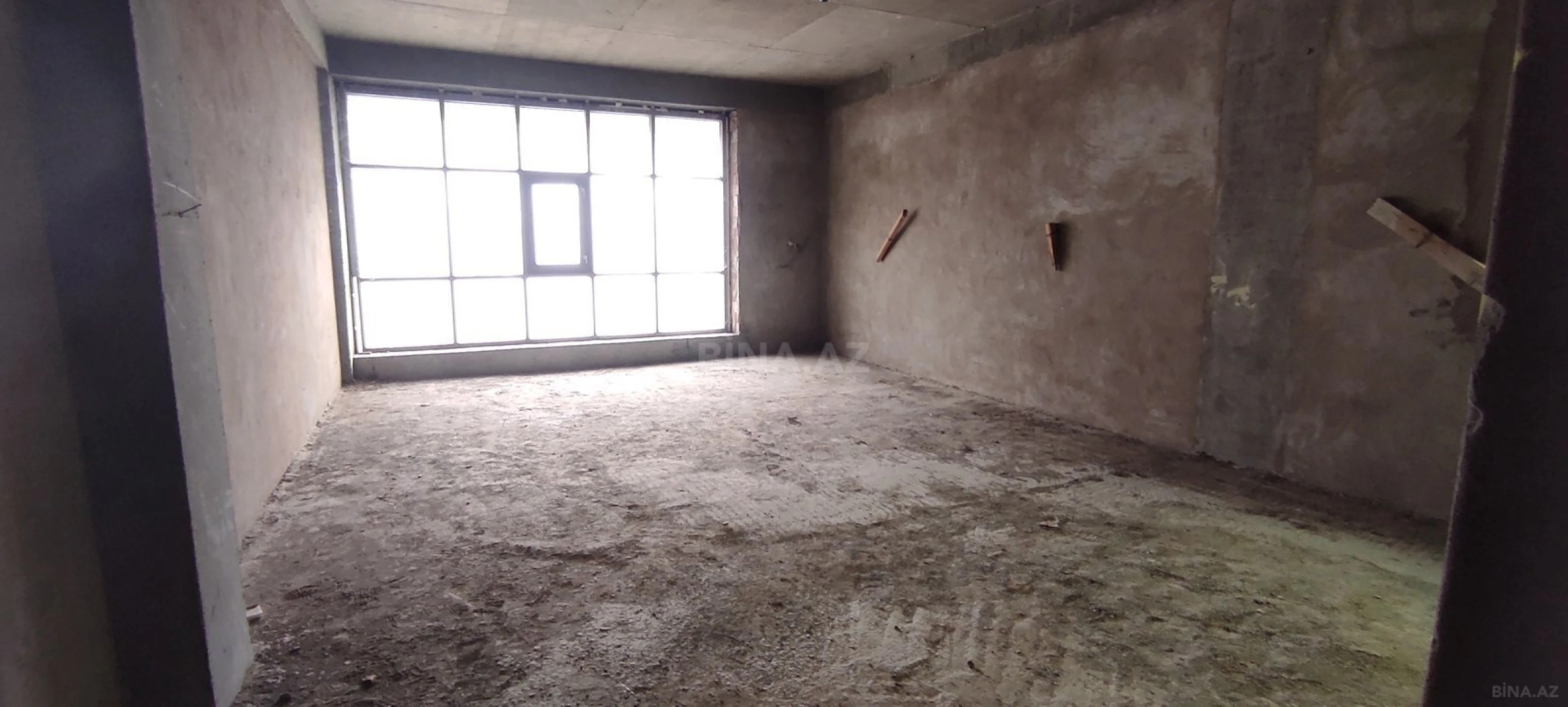 Satılır obyekt 136 m²