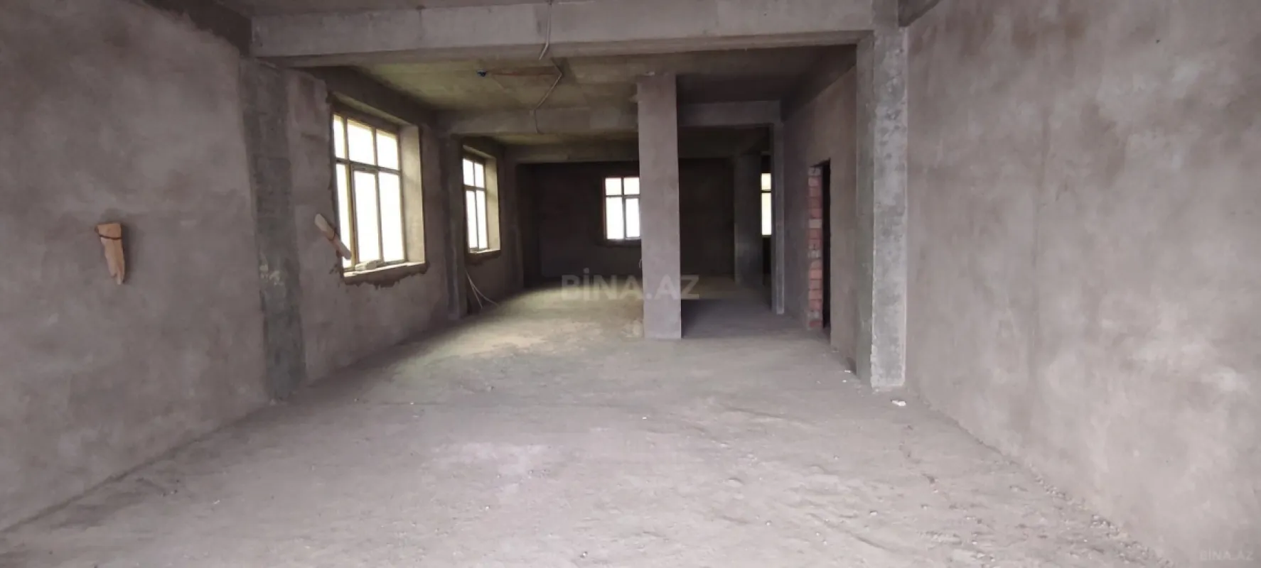 Satılır obyekt 136 m²