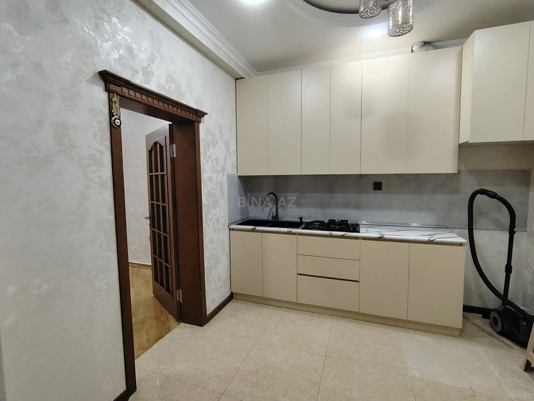 Satılır 2 otaqlı mənzil 65 m²