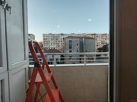 Satılır 2 otaqlı mənzil 65 m²