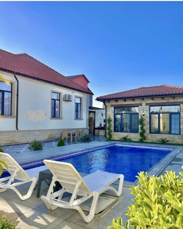 Satılır 5 otaqlı həyət evi 165 m²