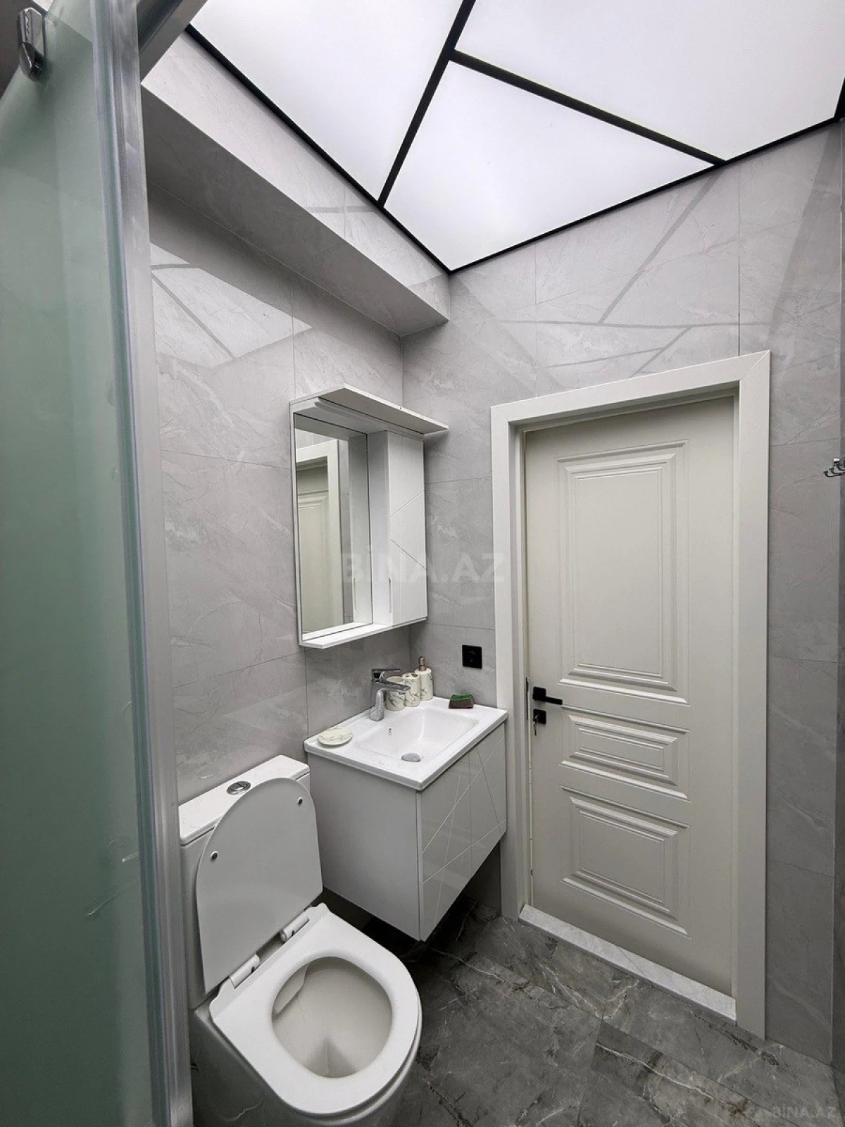 Satılır 2 otaqlı mənzil 60 m²