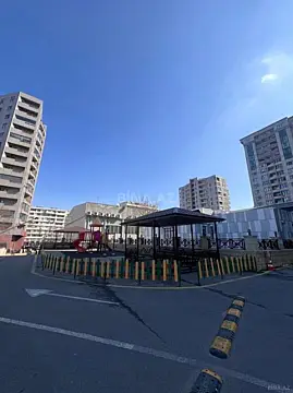 Satılır 3 otaqlı mənzil 135 m²