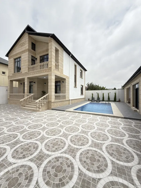 Satılır 5 otaqlı həyət evi 250 m²