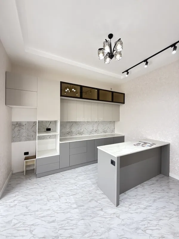 Satılır 5 otaqlı həyət evi 250 m²