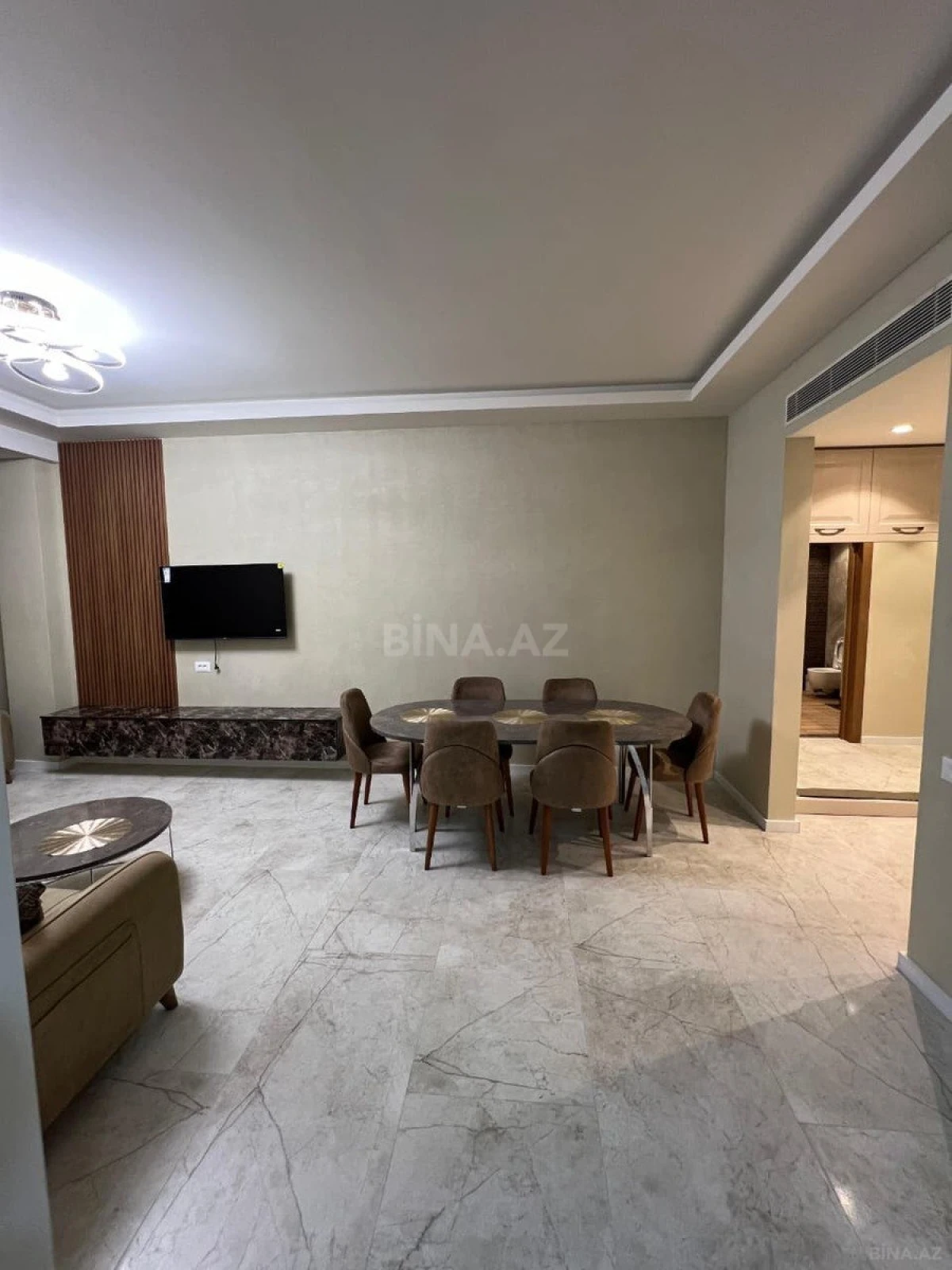 Kirayə verilir 2 otaqlı mənzil 90 m²