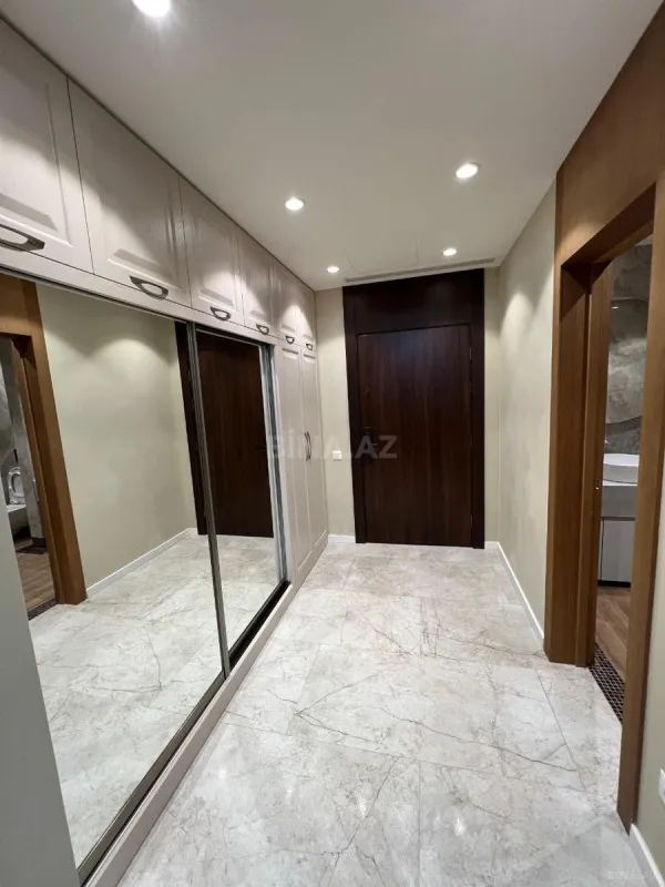 Kirayə verilir 2 otaqlı mənzil 90 m²