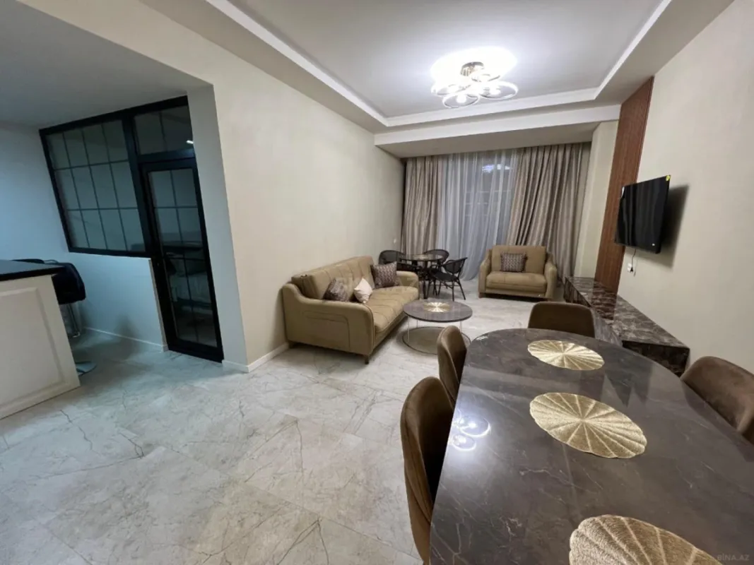 Kirayə verilir 2 otaqlı mənzil 90 m²