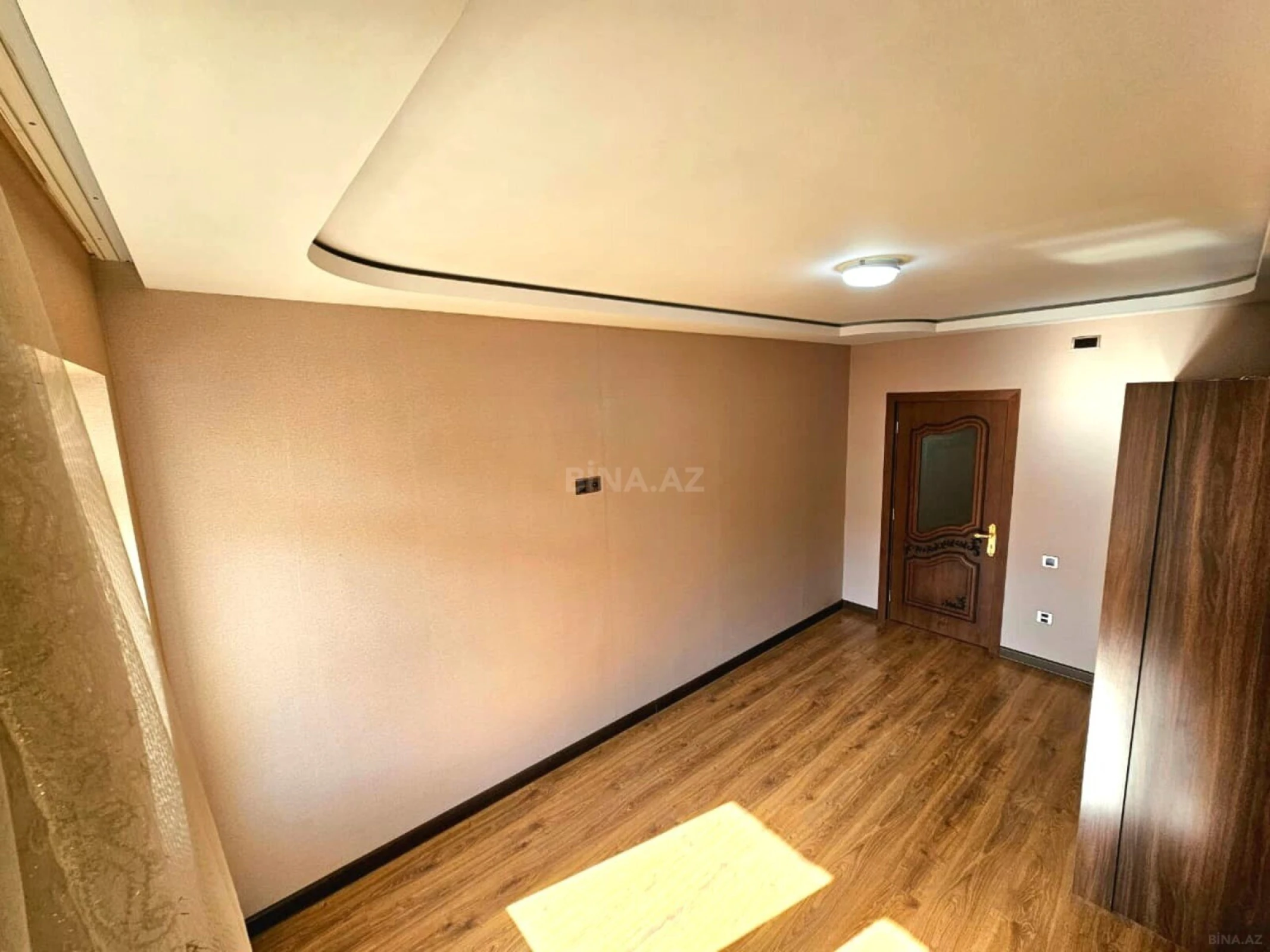 Satılır 3 otaqlı mənzil 105 m²