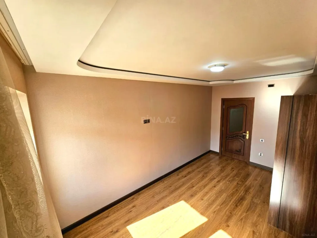 Satılır 3 otaqlı mənzil 105 m²