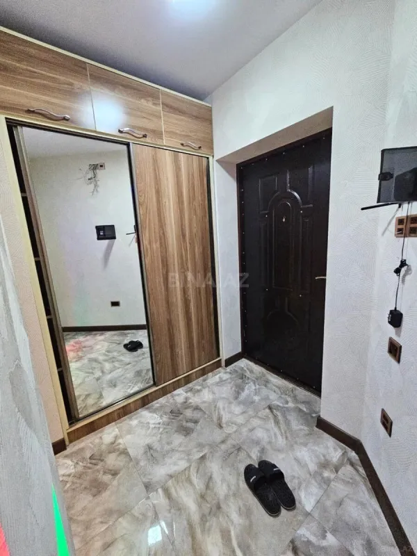 Satılır 3 otaqlı mənzil 105 m²