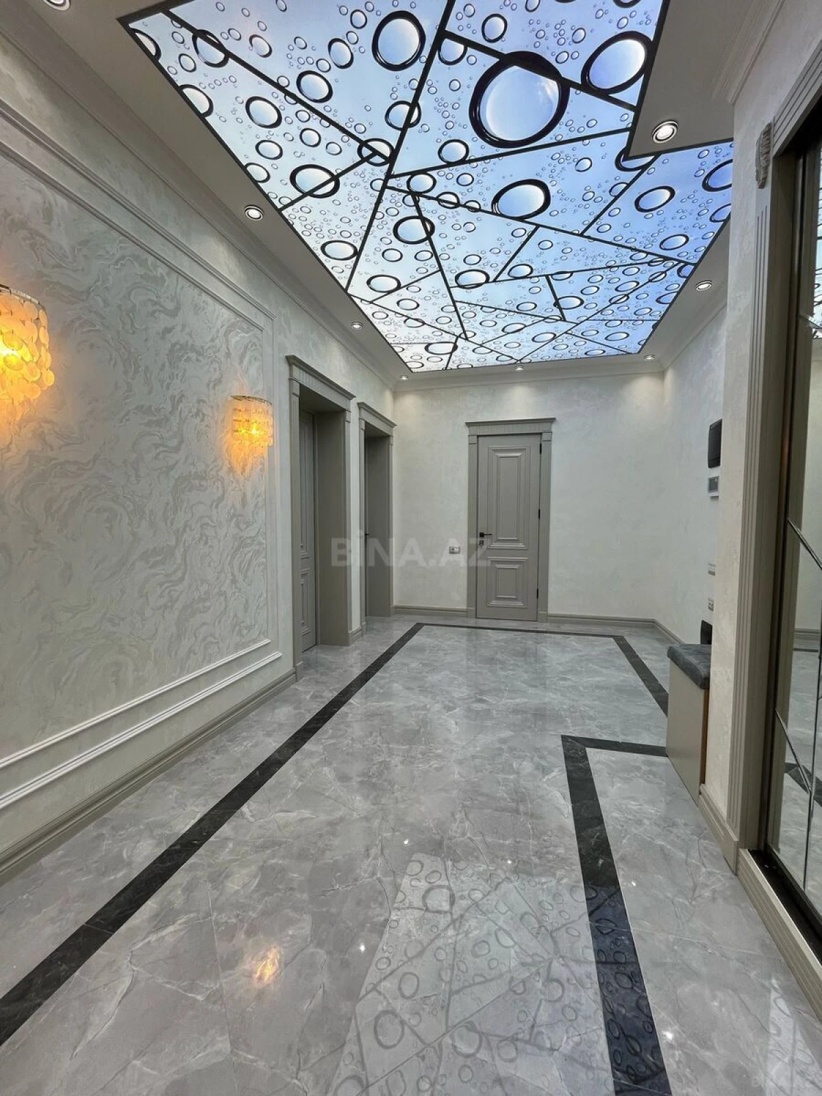 Satılır 2 otaqlı mənzil 100 m²