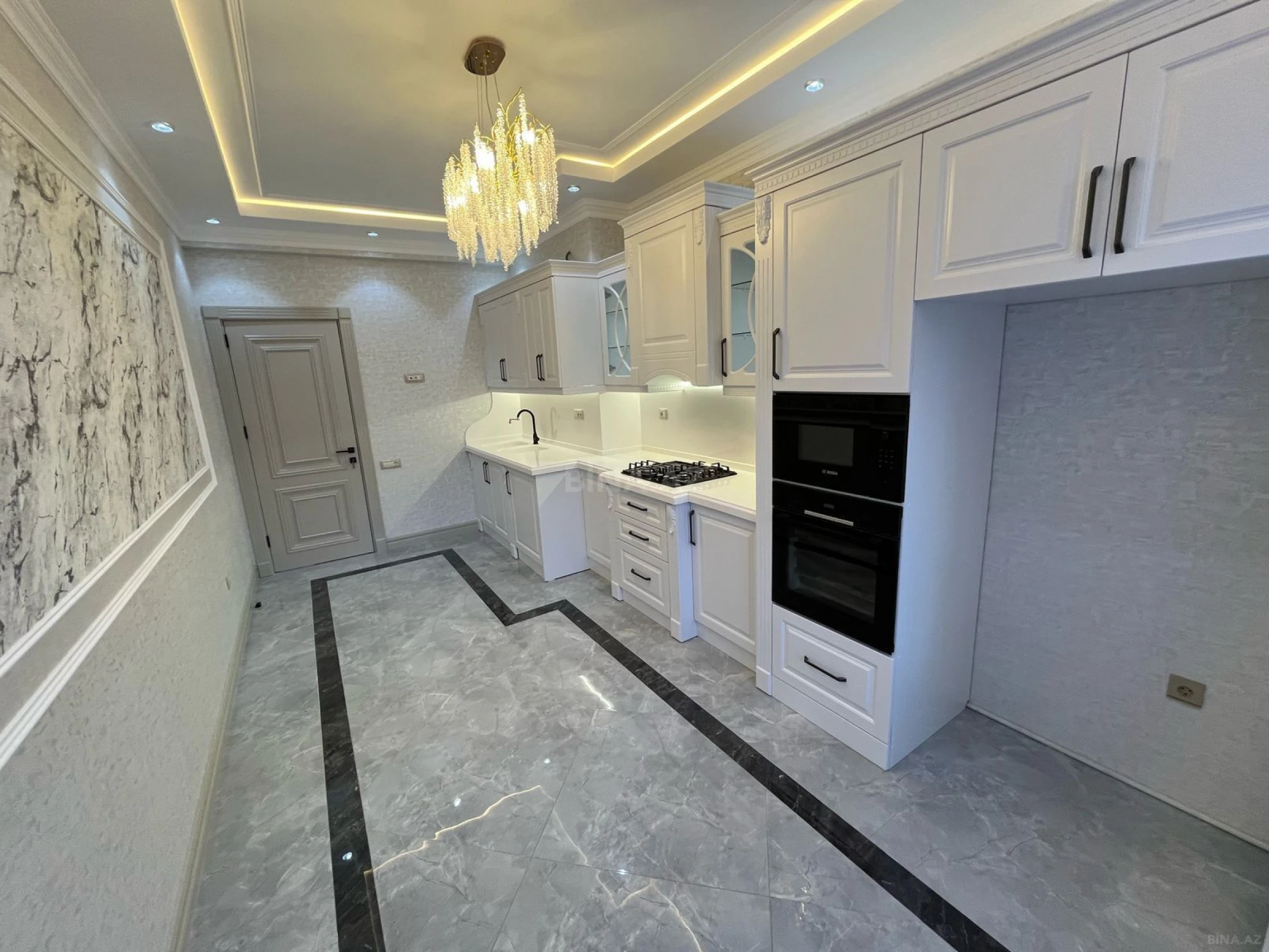 Satılır 2 otaqlı mənzil 100 m²