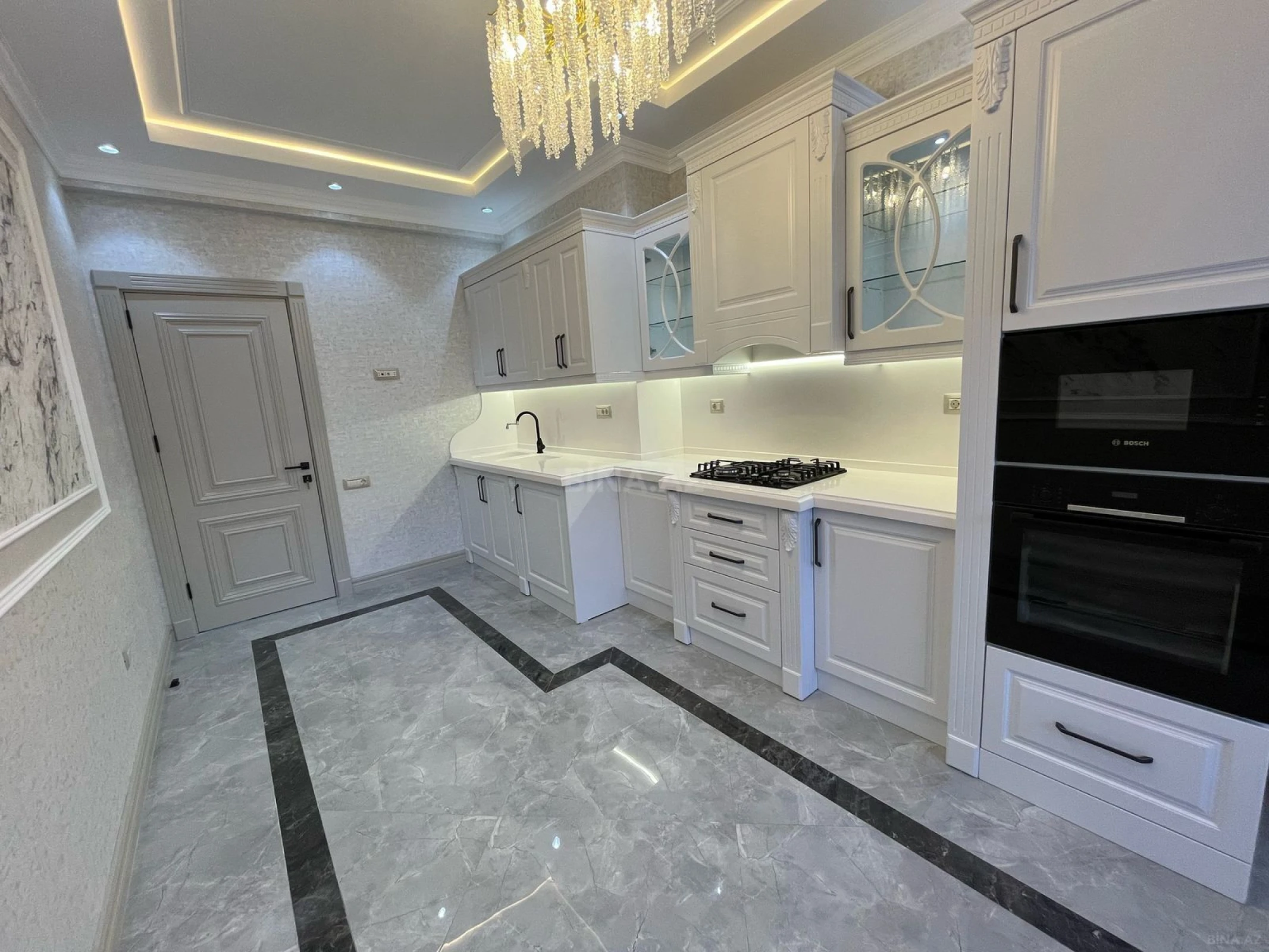 Satılır 2 otaqlı mənzil 100 m²