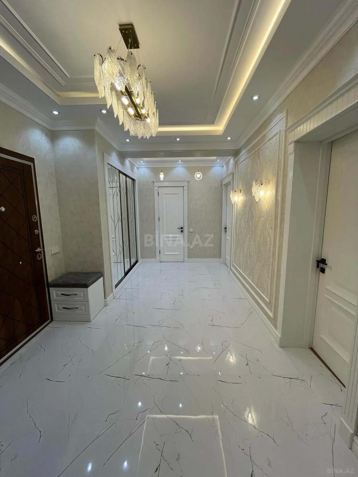 Satılır 2 otaqlı mənzil 100 m²