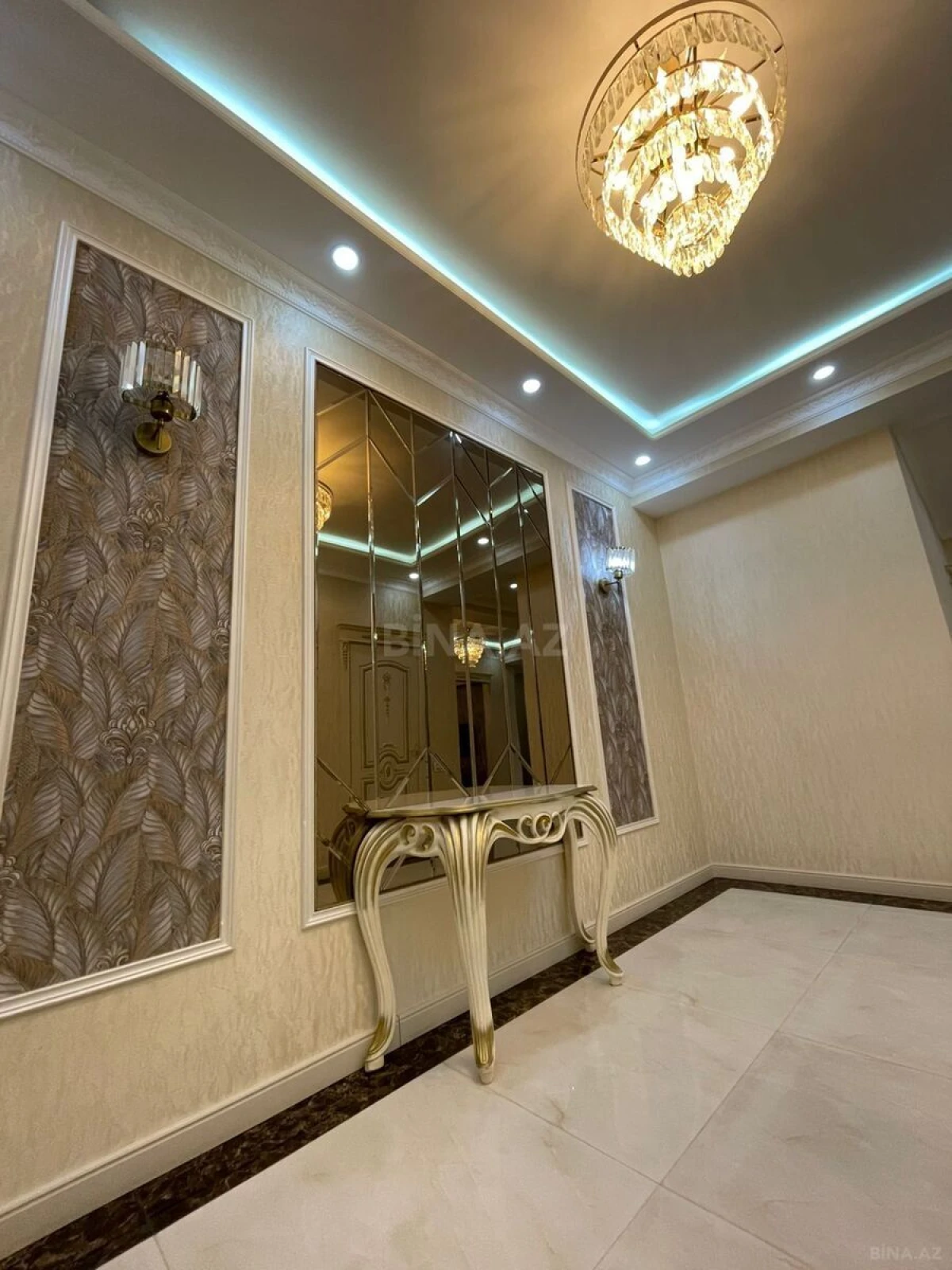 Kirayə verilir 3 otaqlı mənzil 170 m²
