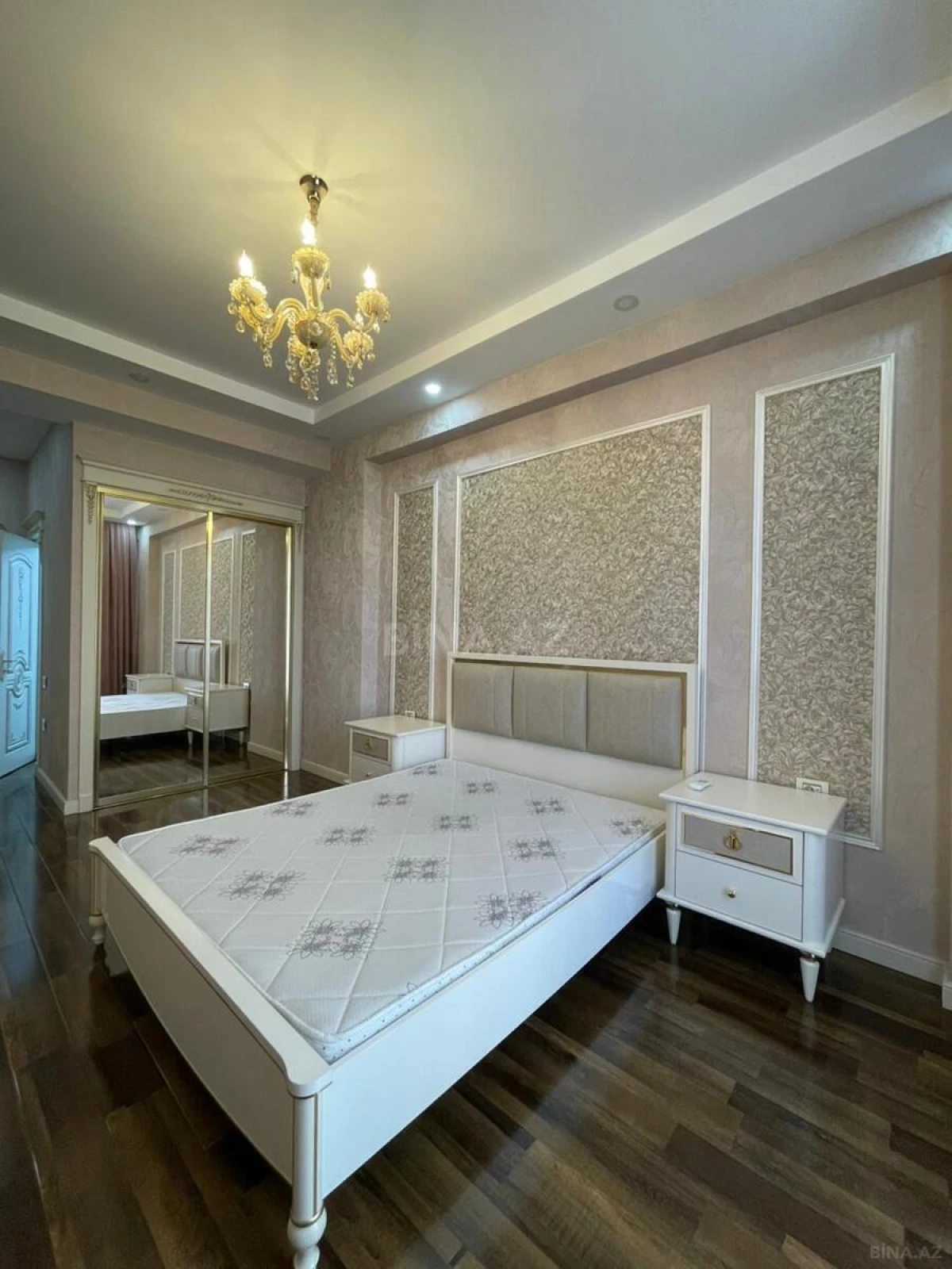 Kirayə verilir 3 otaqlı mənzil 170 m²